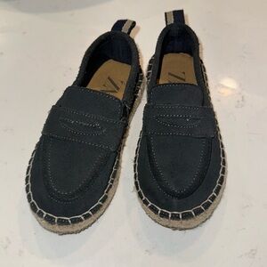 Zara boys navy suede loafer espadrille 24 or 8 T